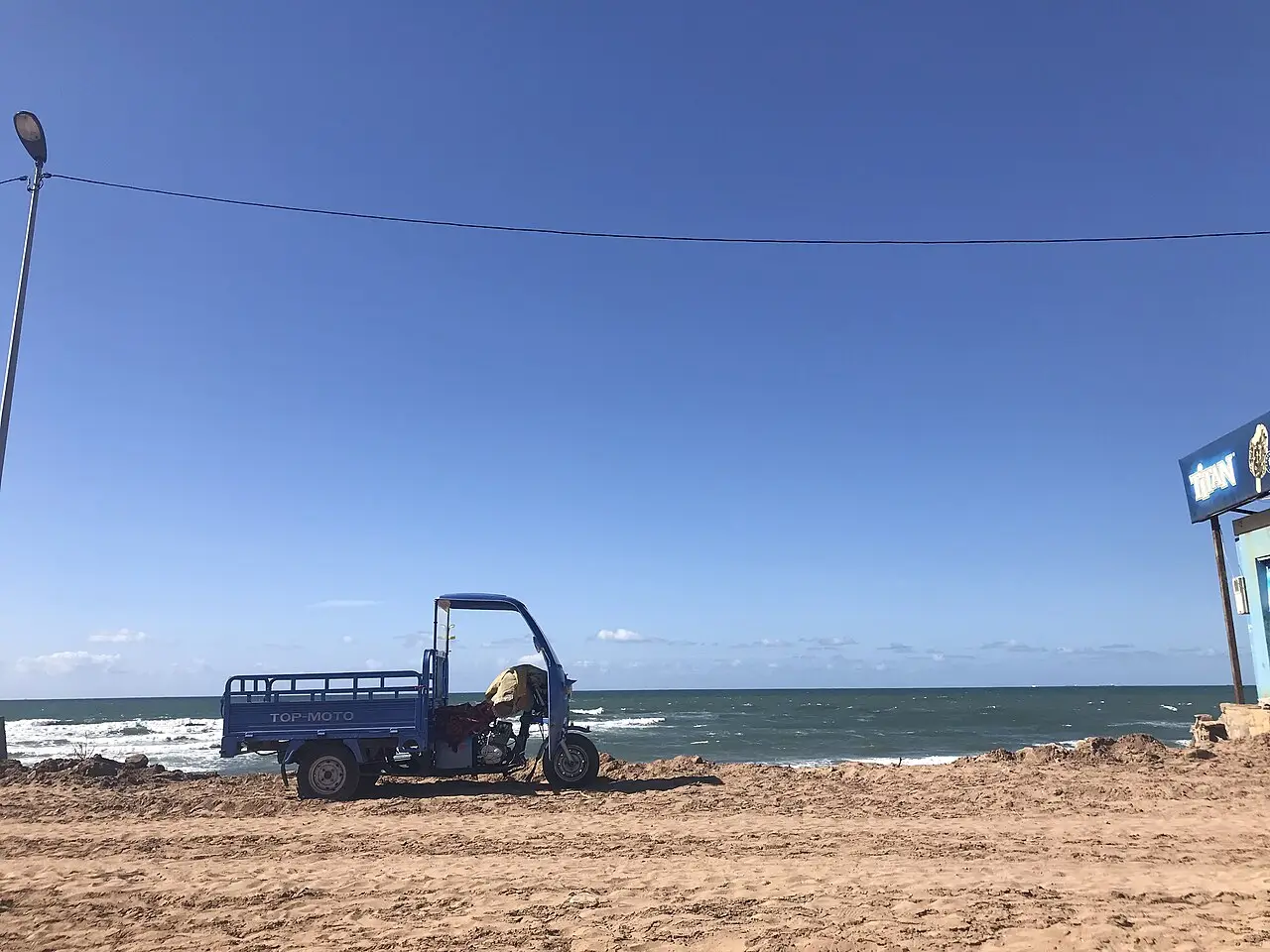 La Corniche de Casablanca junto al océano